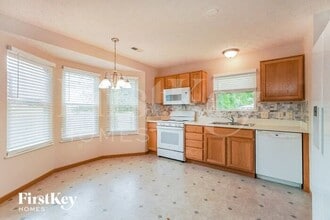 963 Schauer Dr in Galloway, OH - Building Photo - Building Photo