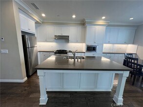 41 Oakfield in Irvine, CA - Building Photo - Building Photo