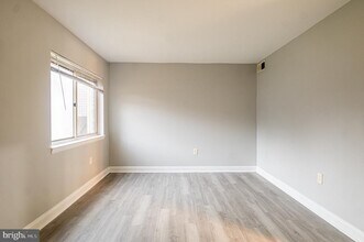 12211 Braxfield Ct in Rockville, MD - Building Photo - Building Photo