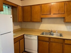 1999 Padgett Dr in Austell, GA - Building Photo - Building Photo