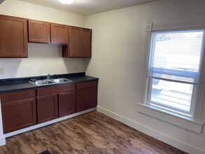 712 W Lincoln Ave in Oshkosh, WI - Foto de edificio - Building Photo