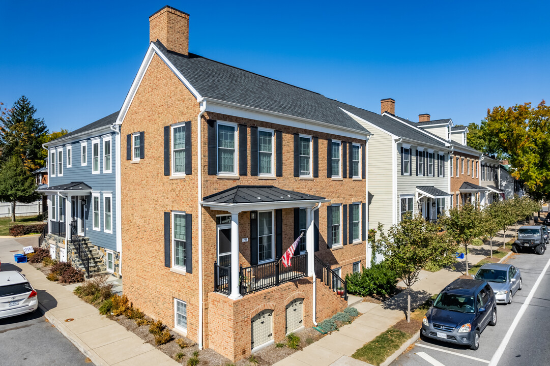 Old Town Commons in Winchester, VA - Building Photo