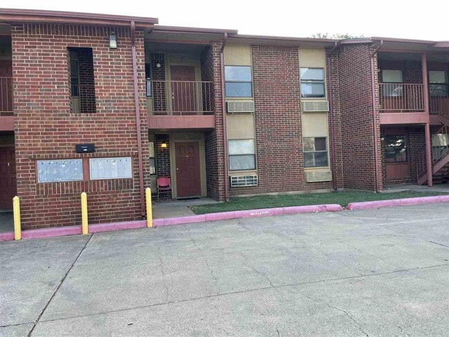 property at 1912 SW D Ave