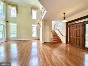 1460 Carrington Ridge Ln in Vienna, VA - Building Photo - Building Photo