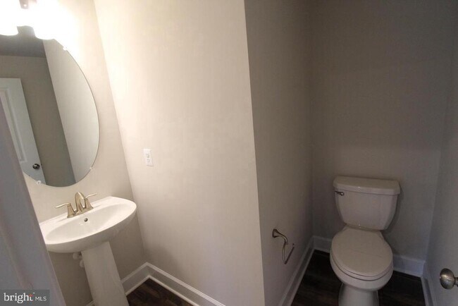 22466 Foundation Dr in Ashburn, VA - Building Photo - Building Photo