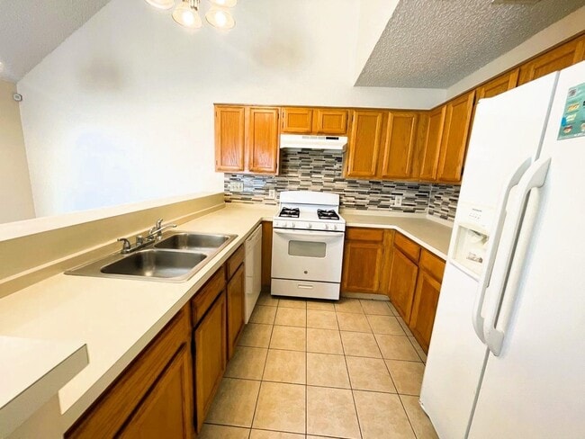 property at 2814 Great Lakes Ave