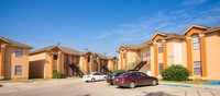 Villas Laredo Cantera in Laredo, TX - Foto de edificio - Building Photo