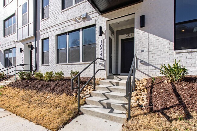 10549 Pleasant Br Dr in Raleigh, NC - Building Photo - Building Photo