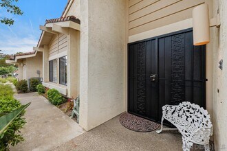 5958 Caminito Cardelina in San Diego, CA - Building Photo - Building Photo