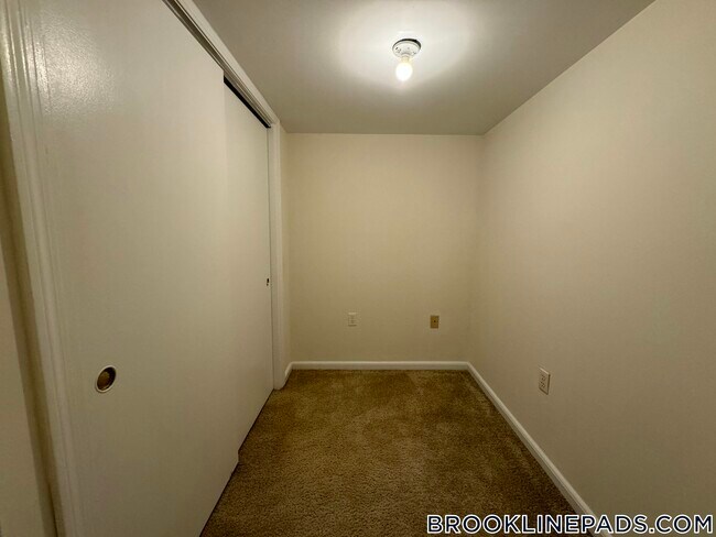 1223 Beacon St