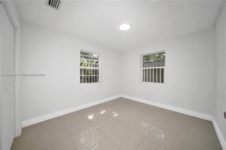 5545 NW 3rd Ave in Miami, FL - Building Photo - Building Photo