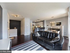 675 N 1st St in Minneapolis, MN - Foto de edificio - Building Photo