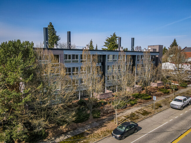 Holden Manor in Seattle, WA - Foto de edificio - Building Photo