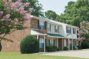 Lakes at Pepperidge in North Charleston, SC - Building Photo