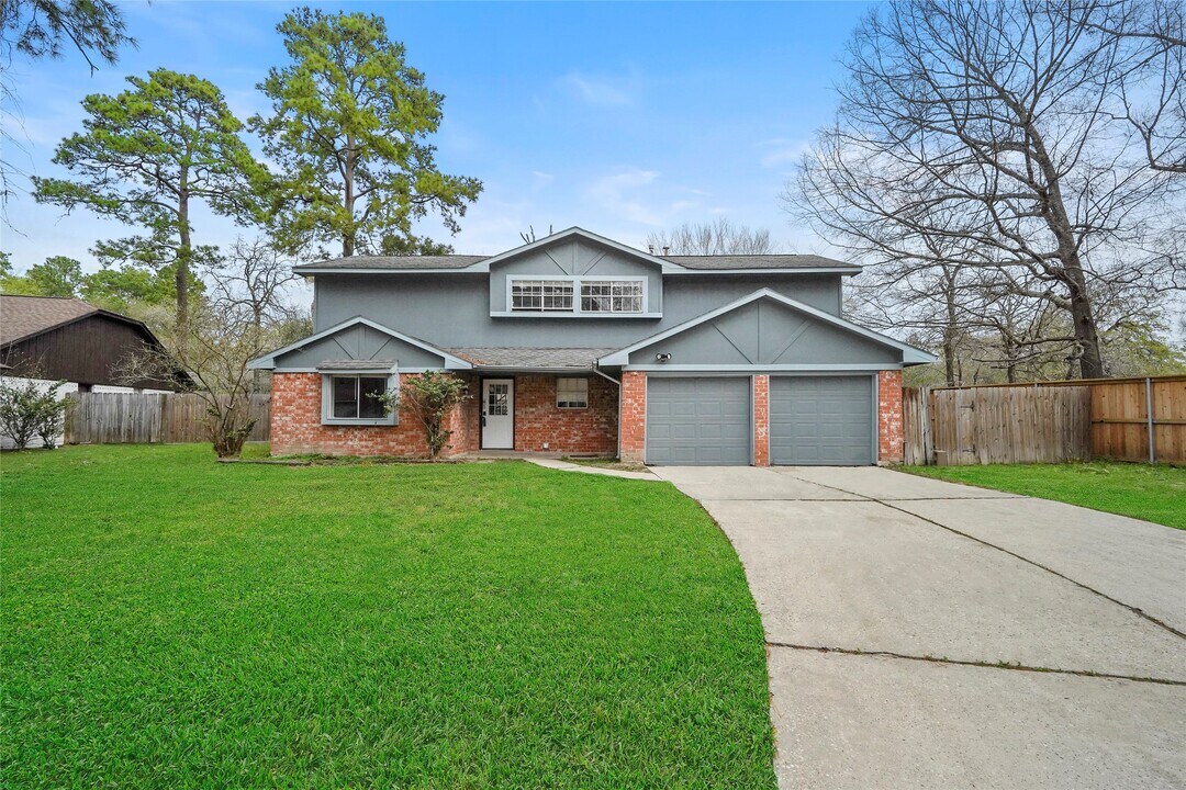 2251 Middle Creek Dr in Humble, TX - Building Photo
