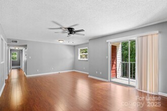7984 Shady Oak Trail in Charlotte, NC - Foto de edificio - Building Photo