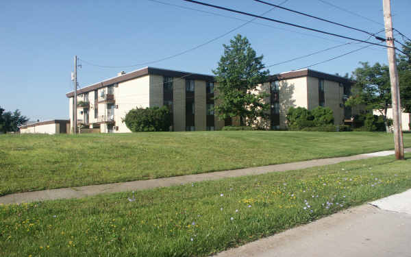 Maple Park Terrace in Maple Heights, OH - Building Photo - Building Photo