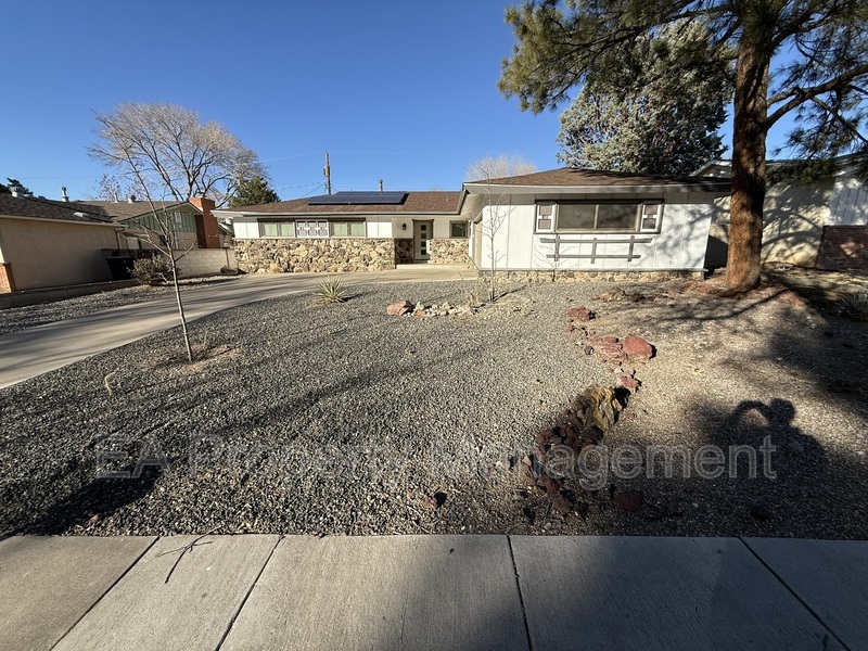 10213 San Gabriel Rd NE in Albuquerque, NM - Building Photo