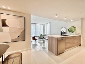 990 W Bay Harbor Dr in Bay Harbor Islands, FL - Building Photo