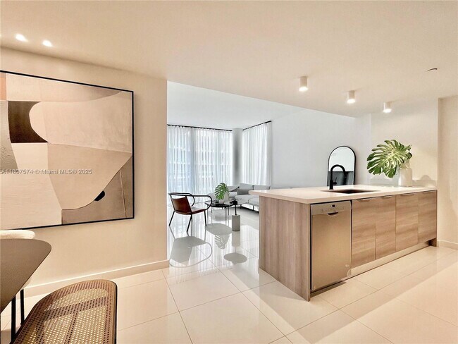 property at 990 W Bay Harbor Dr