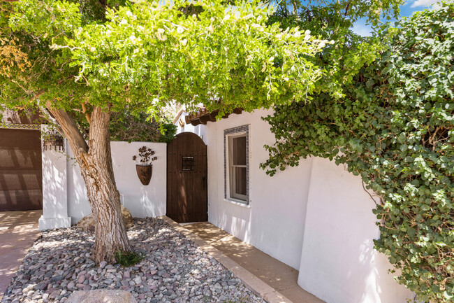 51835 Avenida Diaz in La Quinta, CA - Foto de edificio - Building Photo