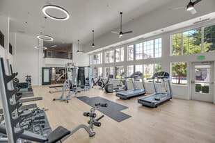 Eastwood Apartments in Troutdale, OR - Building Photo