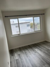 490 Talbert St in Daly City, CA - Foto de edificio - Building Photo