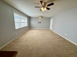 3710 Hillside Dr in Texarkana, TX - Foto de edificio - Building Photo