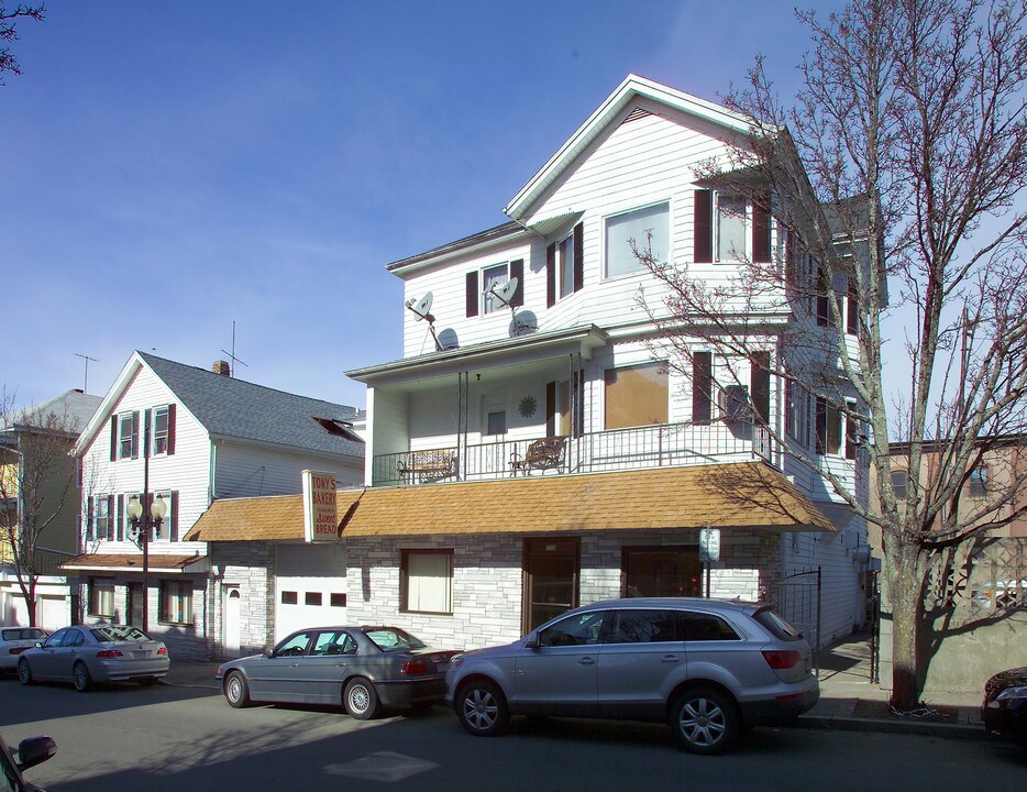 186-194 Columbia St in Fall River, MA - Building Photo