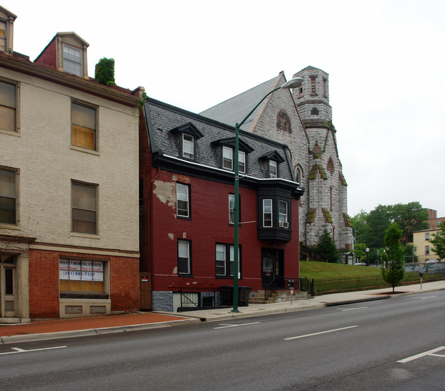 159 W Washington St in Hagerstown, MD - Building Photo - Building Photo