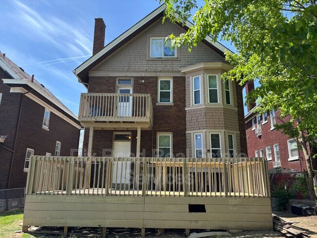 1026 Del Monte Pl in Cincinnati, OH - Building Photo - Building Photo