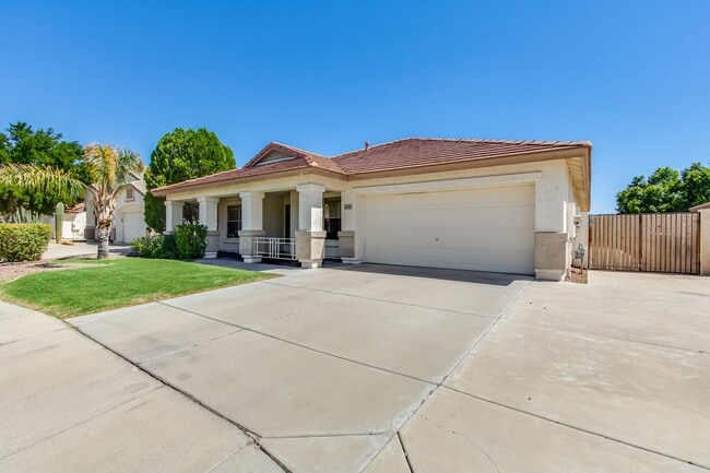 6433 W Taro Ln in Glendale, AZ - Building Photo - Building Photo