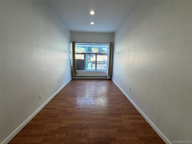 86-28-86-80 80th St in Queens, NY - Foto de edificio - Building Photo