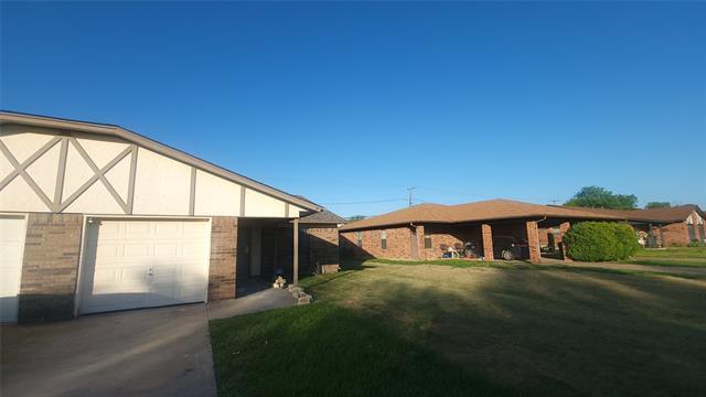 212 Meador Ln in Burleson, TX - Building Photo