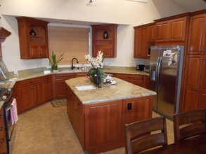 504 El Modena Ave in Newport Beach, CA - Building Photo - Building Photo