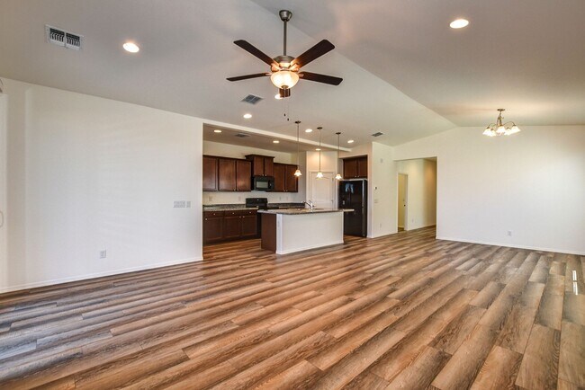 1366 Woodpecker Wy in Prescott, AZ - Building Photo - Building Photo