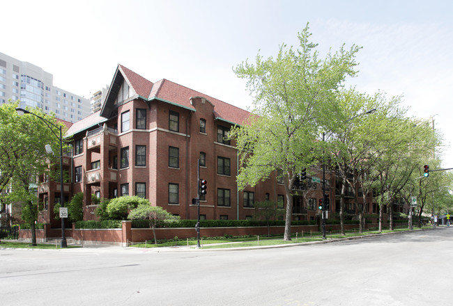 5100 S Hyde Park Blvd in Chicago, IL - Building Photo - Building Photo