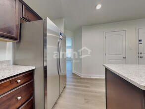 1615 Douglas Wood Ln in Knoxville, TN - Building Photo - Building Photo