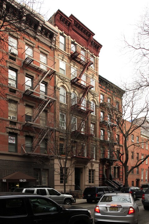 23 Grove St in New York, NY - Foto de edificio