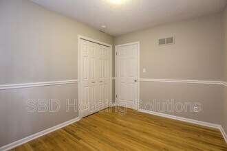 6720 E 134th St in Grandview, MO - Building Photo - Building Photo