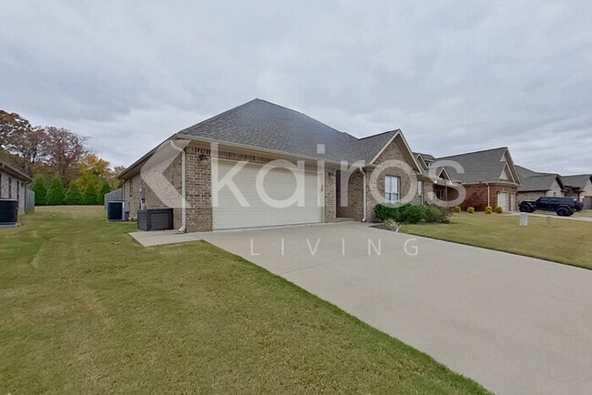 93 Old Orchard Rd in Florence, AL - Building Photo - Building Photo