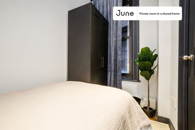 Room in Shared 4 bed/2 bath home in New York, NY - Building Photo - Building Photo