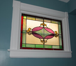 3 Bond St, Unit Victorian 2 Bdrm in Claremont, NH - Foto de edificio - Building Photo