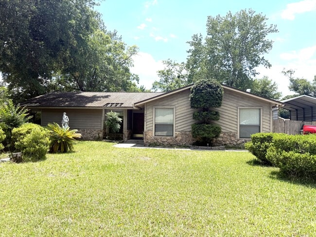 property at 3956 Cedar Cove Ln