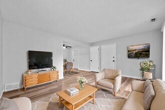 Finn Apartments in Des Moines, IA - Foto de edificio - Building Photo