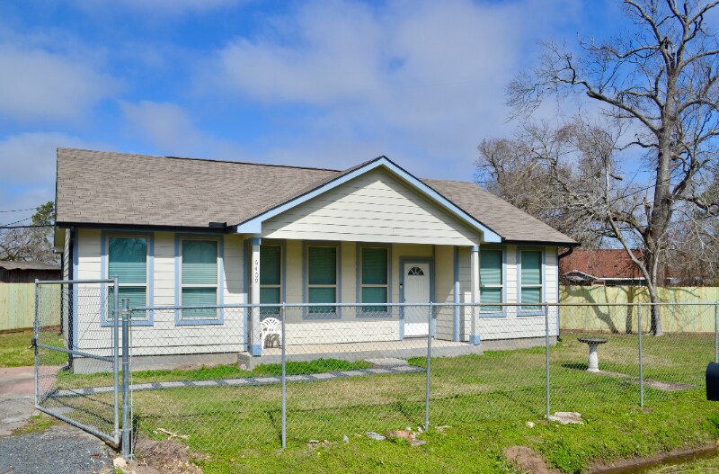 6409 Carver Rd in Houston, TX - Building Photo