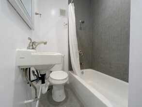 518 7th St in Oakland, CA - Building Photo - Building Photo