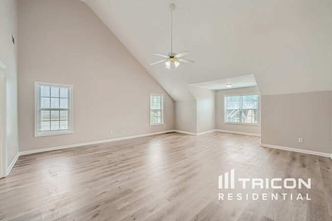 890 Georgian Hills Dr in Lawrenceville, GA - Building Photo - Building Photo