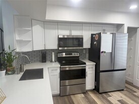 13028 SW 88th Ln in Miami, FL - Building Photo