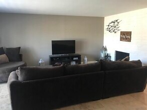 405 Witherspoon Way in El Cajon, CA - Building Photo - Building Photo